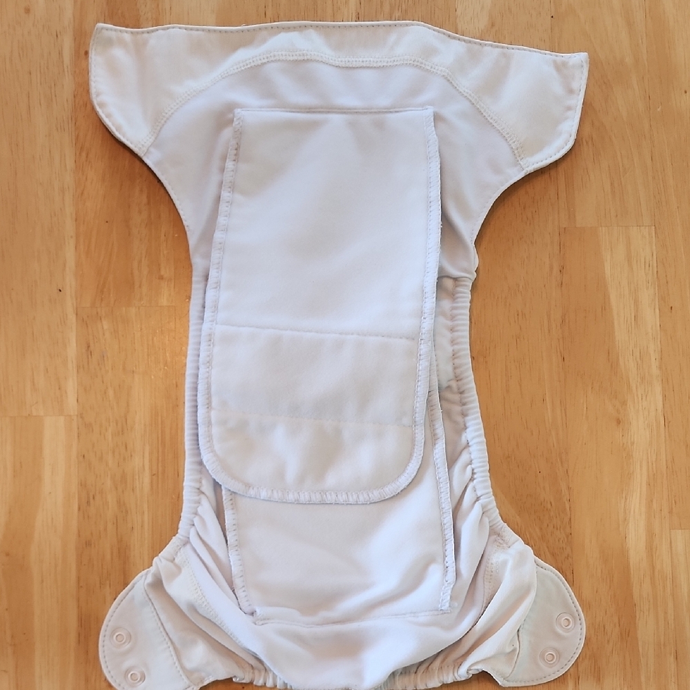 BumGenius Cream Diaper Cover - Picture 4 of 6